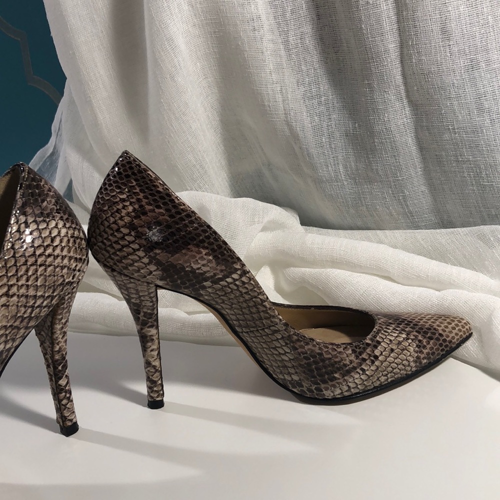 Stuart weitzman 4 inch snakeskin leather heels - Picture 7 of 8